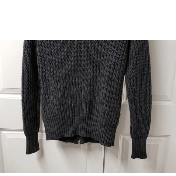 Old Navy Women's Sweater Size: Small Lambs Wool Blend - Picture 9 of 12